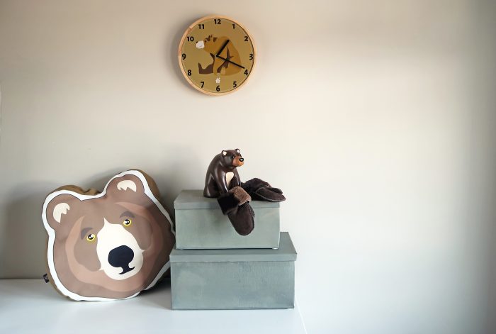 The Zoo Wall Clock Brown Bear 2 BijCees.nl